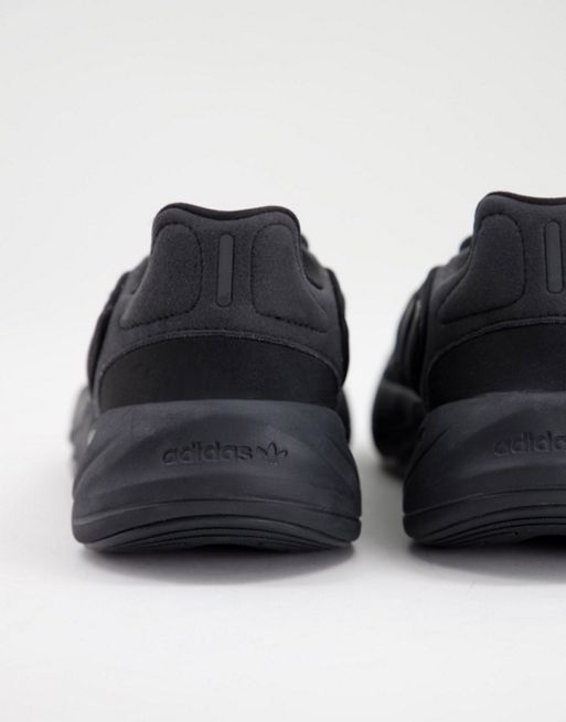 adidas Originals OZGAIA - Trainers - core black/footwear white/black 