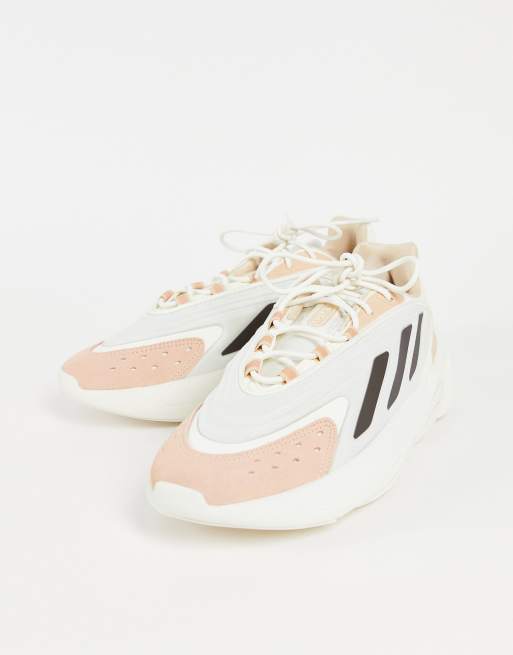 adidas Originals – Ozelia – Sneaker in Weiß mit Details in neutralen Farbtönen