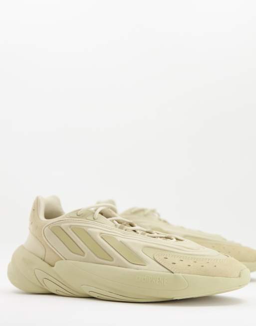 adidas Originals - Ozelia - Sneakers i tredobbelt beige