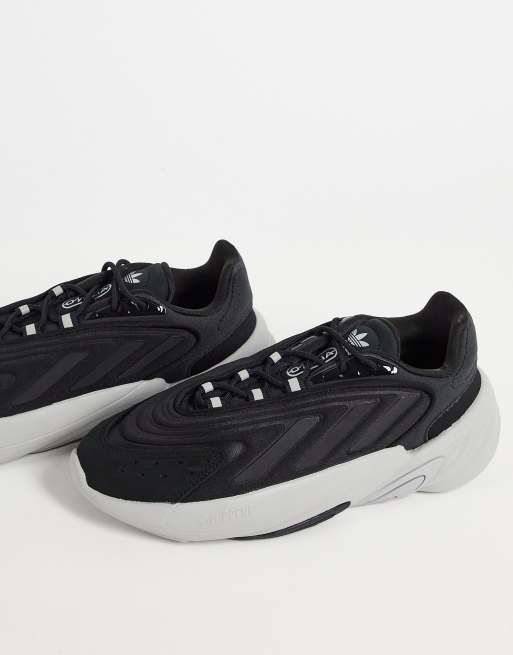 adidas Originals - Ozelia - Sneakers in zwart en wit