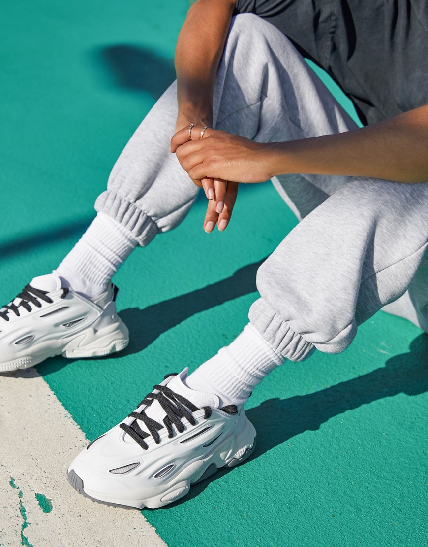 Sneackers Bianco donna adidas Originals - Ozweego Celox - Sneakers bianche con lacci a contrasto-Bianco
