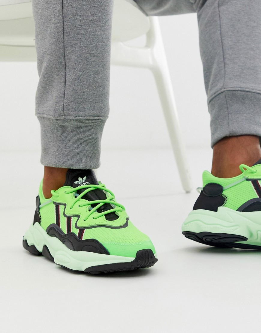 Adidas Originals – ozweego – Gröna sneakers