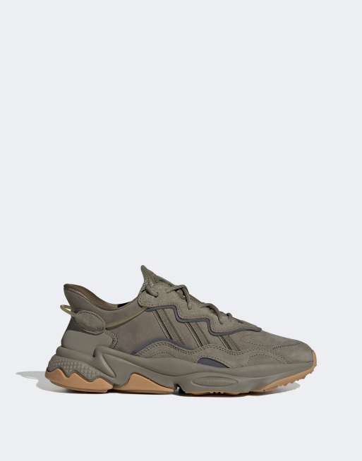 adidas Originals – Ozweego – Olivfärgade sneakers