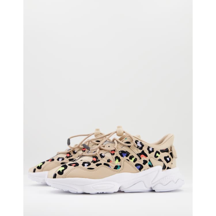 adidas Originals Ozweego Plus Sneakers beige con stampa