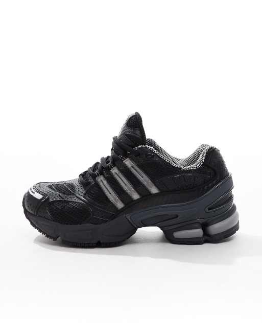 adidas Originals Ozweego Pro Sneaker in Schwarz