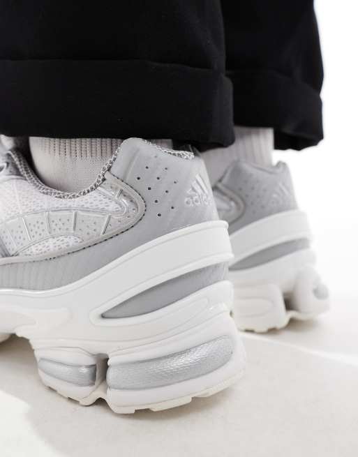 adidas Originals Ozweego Pro Sneakers bianche ASOS