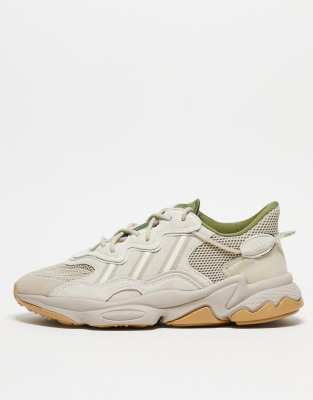 adidas Originals - Ozweego - Sneaker in Beige und Braun