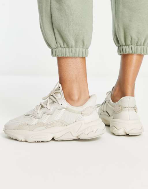 Prever Zoológico de noche Intentar adidas Originals – Ozweego – Sneaker in Beige | ASOS