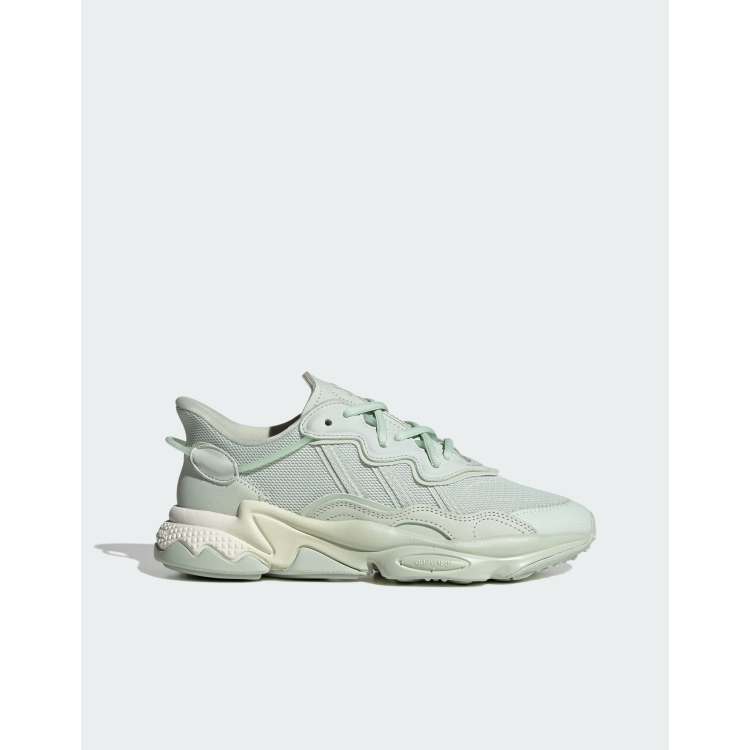 adidas Originals Ozweego Sneaker in Hellgrun ASOS