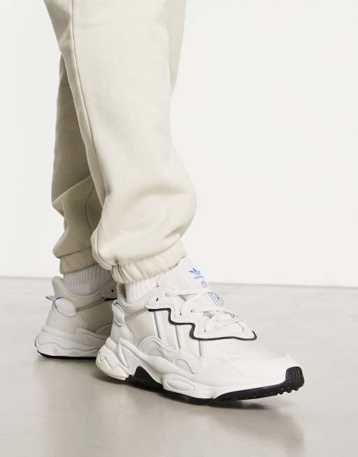 adidas Originals Ozweego Sneaker in WeiB und Grau ASOS