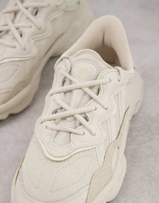 ozweego sneakers beige