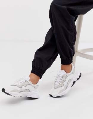 Nadeel Adverteerder fundament adidas Originals - Ozweego - Sneakers in gebroken wit | ASOS