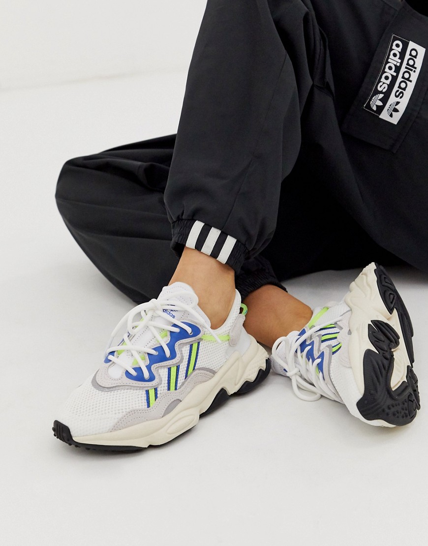 Adidas Originals - Ozweego - Sneakers in wit en blauw