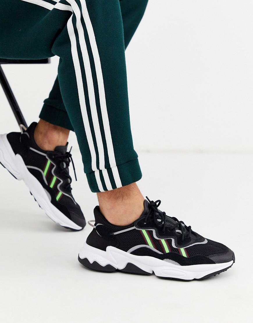 Adidas Originals – Ozweego – Svarta sneakers