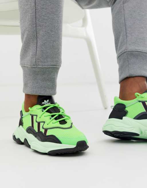 Ozweego store vert fluo