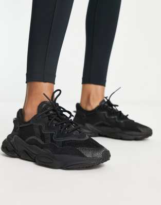 ozweego trainers black