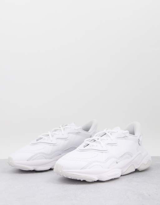 adidas Originals – Ozweego – Vita träningsskor