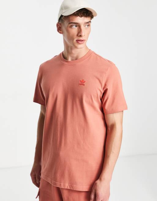 adidas Originals – Ozworld – T-Shirt in Braun