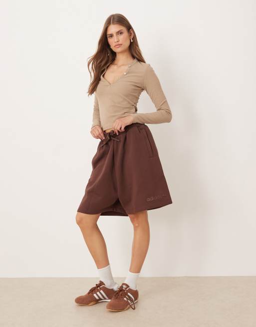 adidas Originals - Pantaloncini in jersey marroni con logo lineare