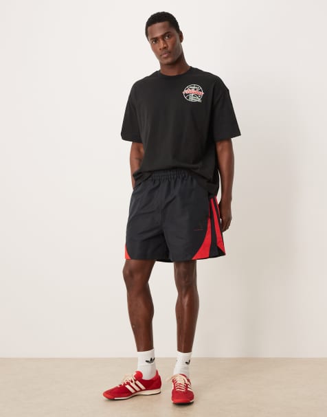 adidas Originals pantalones cortos de baloncesto en negro y rojo - view 1
