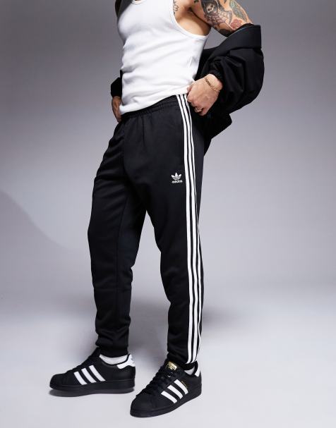 adidas Originals pantalones de chándal Superstar en negro - view 1