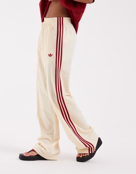 adidas Originals pantaloni della tuta Firebird ampi in crema e rosso - view 1