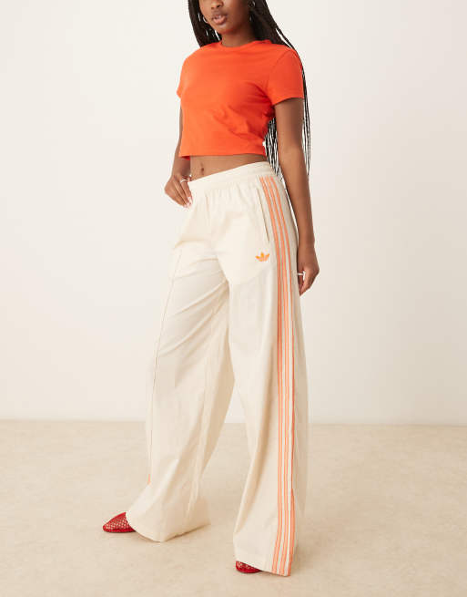 adidas Originals - Pantaloni sportivi bianco sporco con 3 strisce all'uncinetto