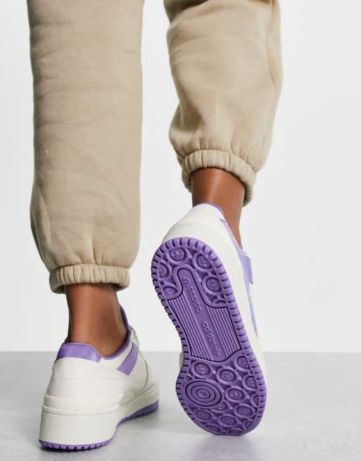 Guardia compresión Frente adidas Originals Parley Forum Bold sneakers in white and purple | ASOS