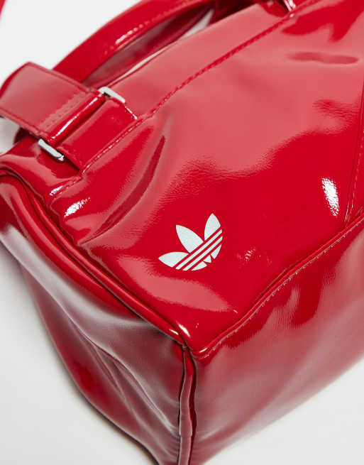 大人気！アディダス☆Patent Trefoil Crossbody Bag☆選べる２色 大人気！アディダス☆Patent Trefoil Crossbody Bag☆選べる2色