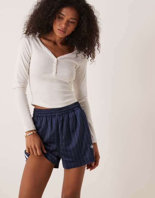 ★adidas★ 25SS PIN STRIPE SATIN SHORTS★早期完売★ adidas Originals pin stripe satin shorts in navy | ASOS