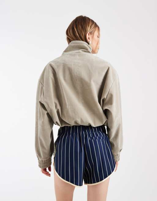 adidas Originals Pinstripe Firebird Shorts in Nachtindigo / Warm Vanilla, 4 von 5