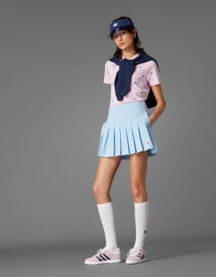 sky blue pleated skort
