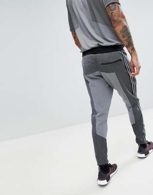 adidas Originals - PLGN - Joggers in maglia skinny neri CW5112 | ASOS