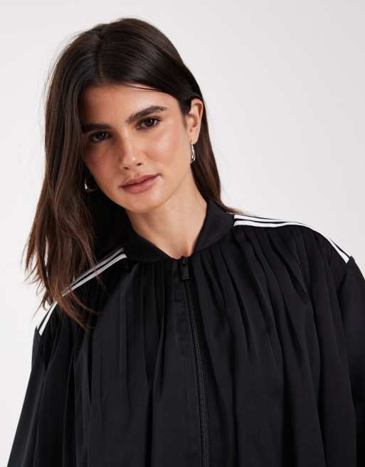 adidas Originals Plissee-Trainingsjacke in Schwarz, 4 von 4