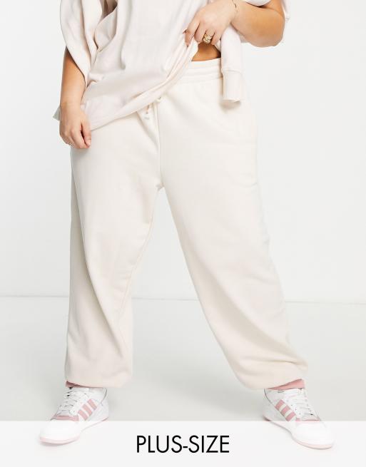 adidas Originals Plus – 80's Aerobic – Joggersy oversize w kolorze złamanej bieli