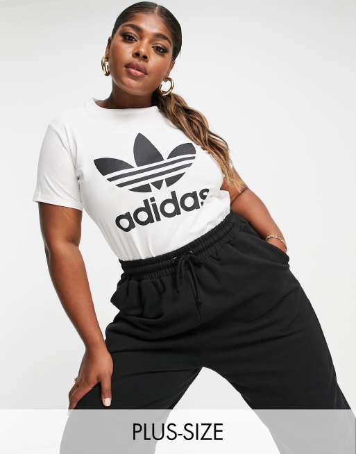 adidas Originals Plus adicolor large logo white | ASOS