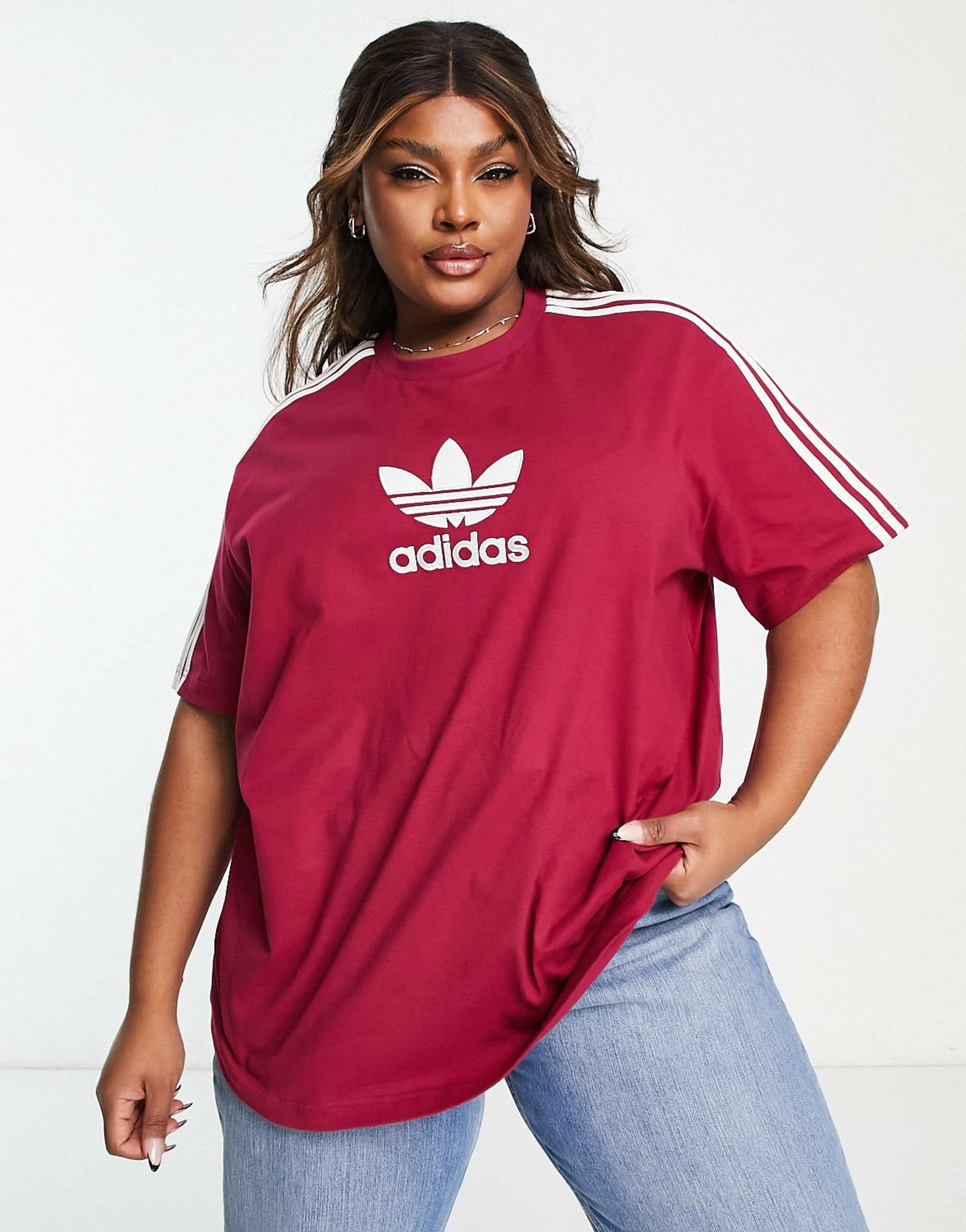 adidas Originals Plus 'centre stage' t-shirt in maroon view 3