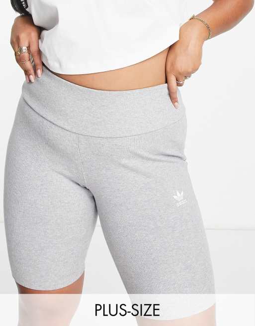adidas Originals Plus - Essentials - Short in grijs