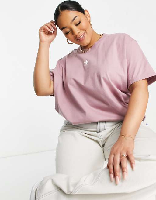 adidas Originals Plus – Essentials – T-Shirt in Malve mit mittigem Logo