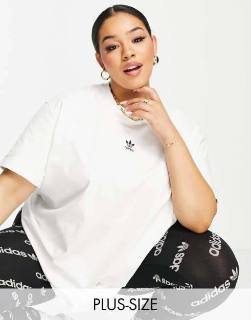 adidas Originals Plus - Essentials - T-shirt met logo in het midden in wit