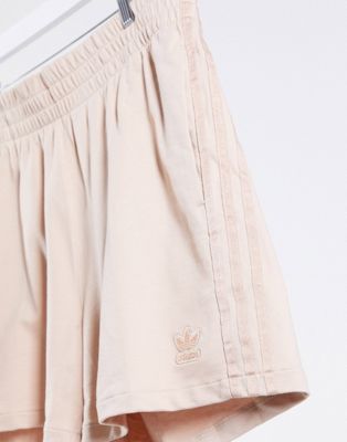 beige high waisted shorts