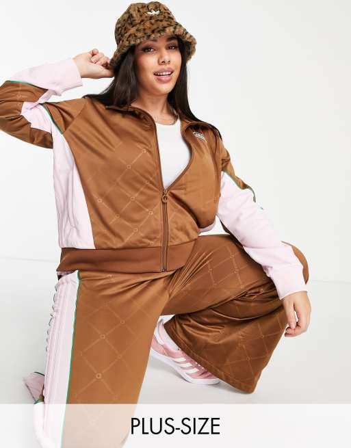 adidas Originals Plus – Retro Luxury – Trainingsjacke in Braun und Rosa mit Monogramm-Print