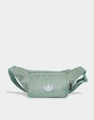 adidas Originals - Premium Essentials - Gürteltasche in Grün