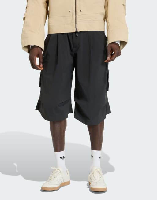adidas Originals – Premium Essentials – Lange Utility-Shorts in Schwarz mit Taschen