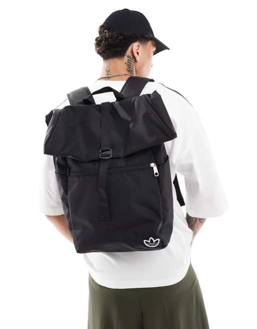 adidas Originals Premium Essentials Rucksack in Schwarz mit Rolltop Verschluss