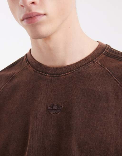adidas Originals – Premium Essentials – T-Shirt in verwaschenem Kaffeebraun, 3 von 5