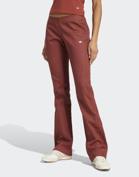 adidas Originals - Premium Essentials - Trainingsbroek in gebrand rood - view 1