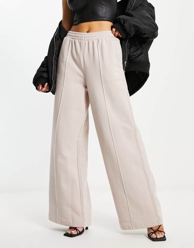 adidas Originals - premium essentials wide leg trousers in beige