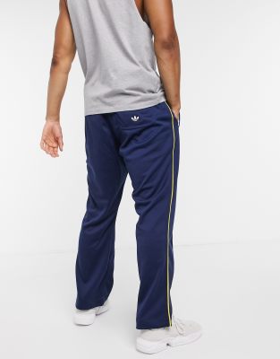 adidas originals samstag premium joggers in navy