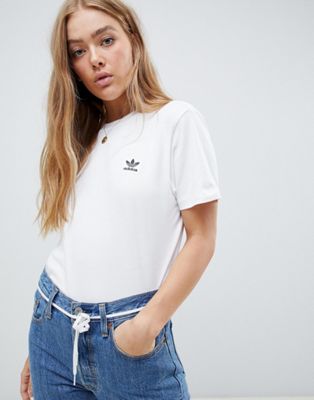 Adidas Originals - Premium T-shirt met klein logo in wit-Zwart